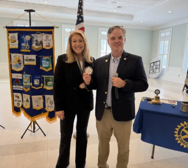 Jane Comfort receives permanent blue member badge